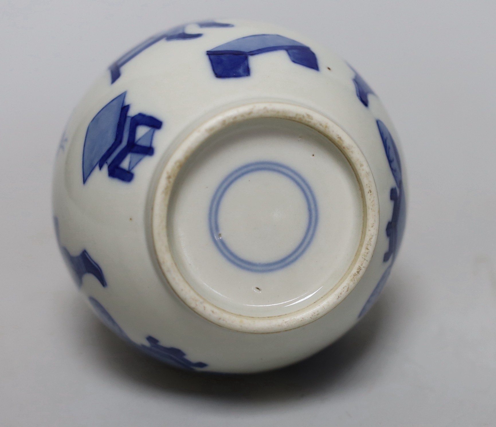 A Chinese blue and white figurative 'boys' vase, 20.5cms high